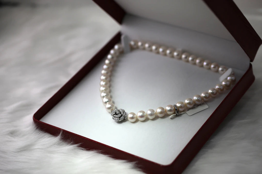 Caring for Your Tahitian Pearls: Maintenance and Cleaning Tips