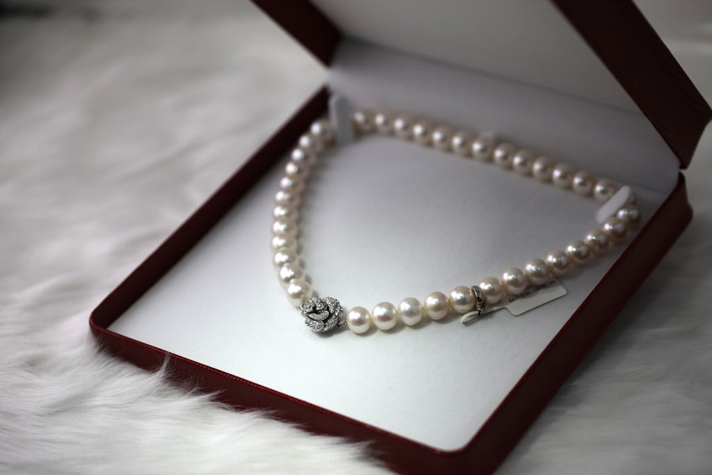 Incorporating Tahitian Pearls into Your Everyday Style