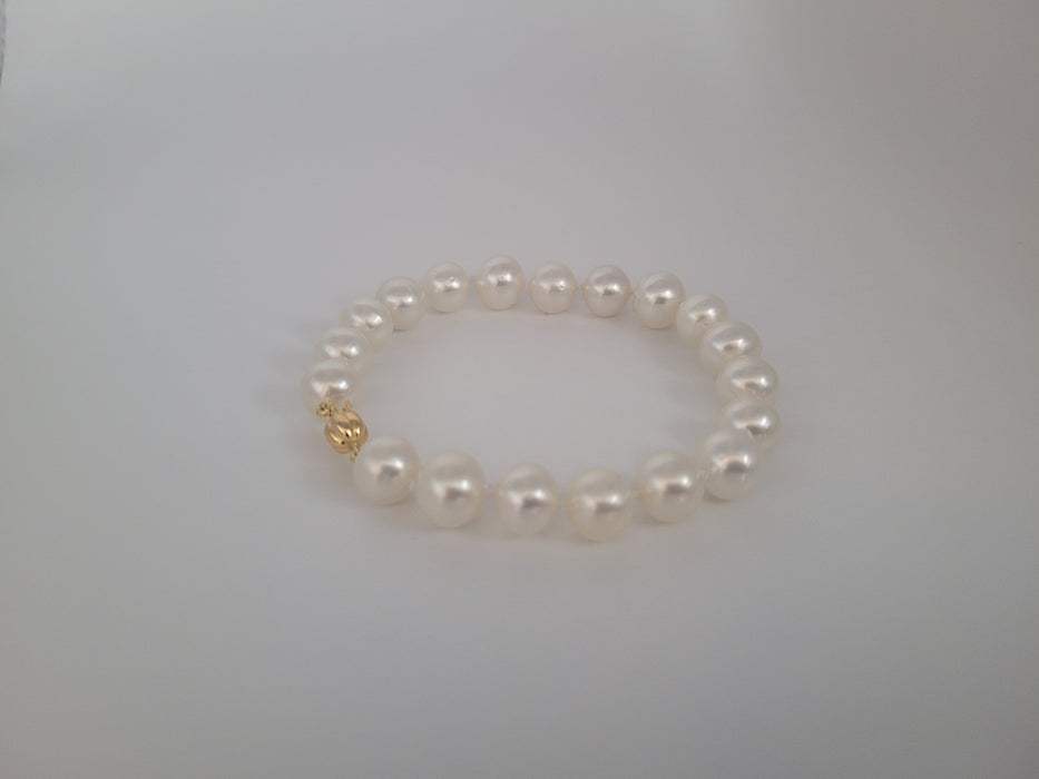 Armband met witte Zuidzeeparels 9-10 mm 18K massief gouden sluiting