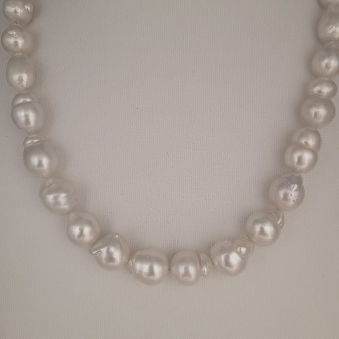 White South Sea Pearls Baroque shape 10-13 Very High Luster 18K Gold Clasp