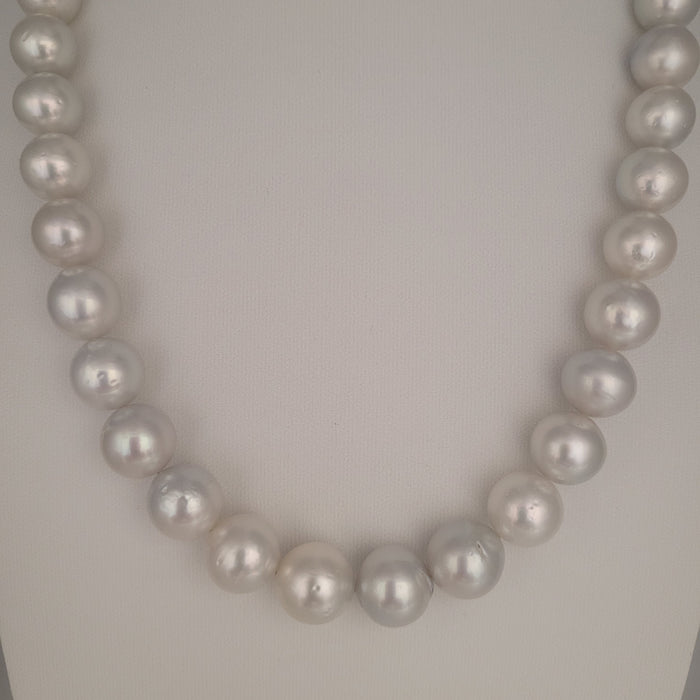 White- Silver South Sea Pearls 11-13 mm Very High Luster 18K Solid Gold clap