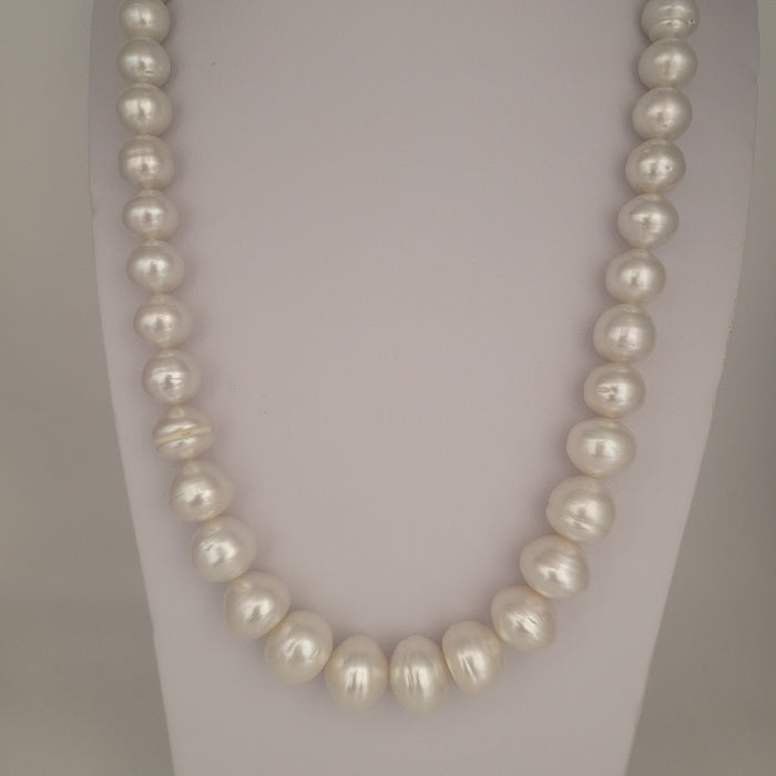 White South Sea Pearls necklace 9-12 mm very high Luster 18K Gold clasp